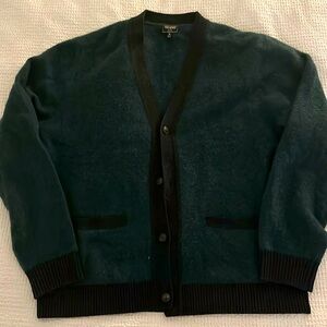 Gorgeous Todd Snyder Emerald cardigan with pockets!